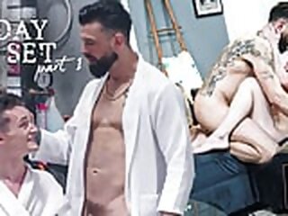 pornstar Experienced Pornstar Teaches Twink Amateur How It's Done experienced